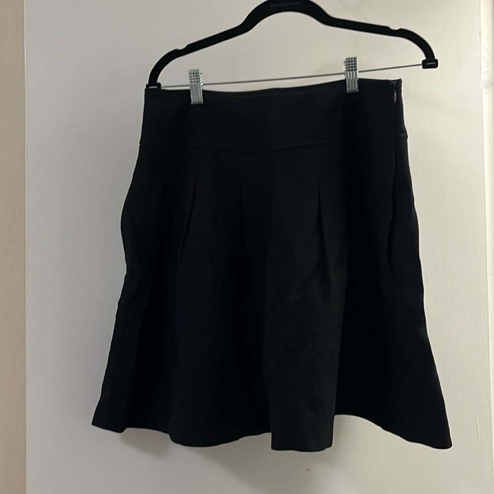 Banana Republic fully lined black skirt with pockets size 12P